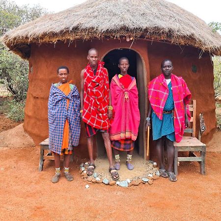 Africa Safari Maasai Boma Camping Serengeti Exterior foto